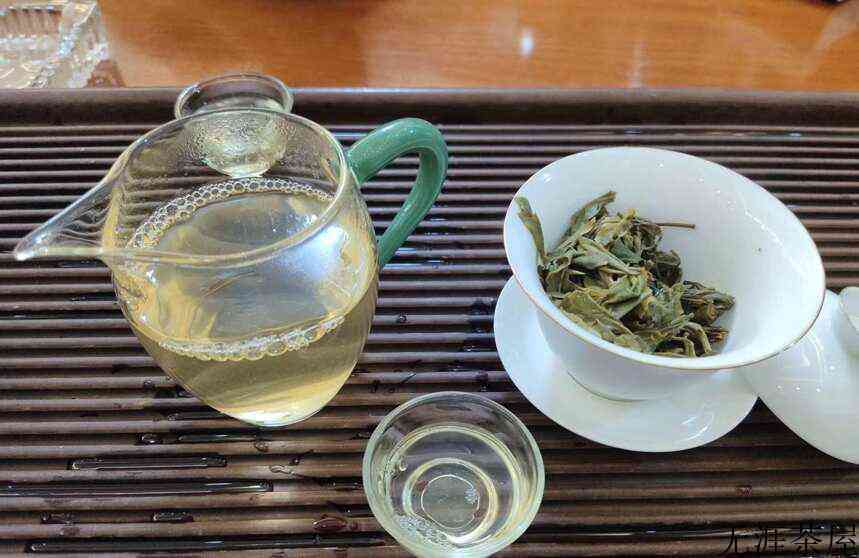 普洱茶茶汤混浊的原因？您知道多少？()