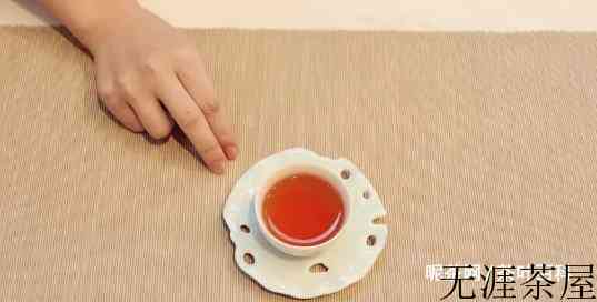 女士喝茶如何行扣茶礼