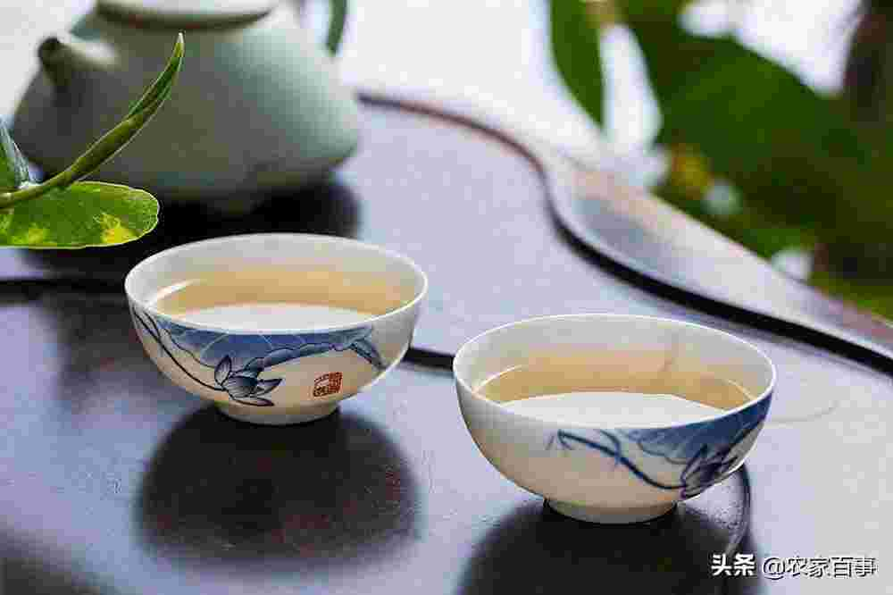 它是茶中珍品，享誉“绿茶之王”，所含氨基酸高于普通茶的2-5倍